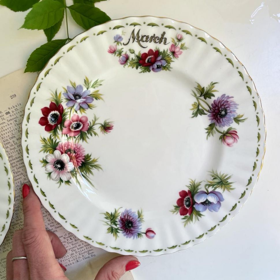 Тарелка Royal Albert 12 месяцев Март 21 см Англия