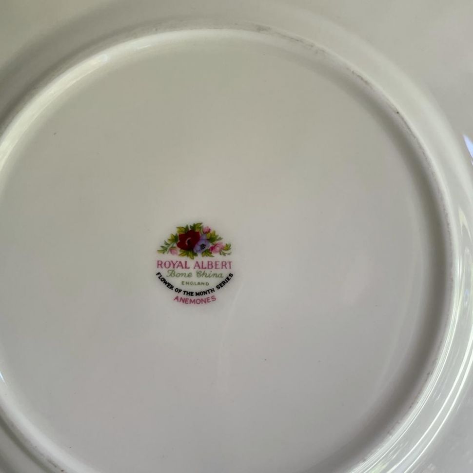 Тарелка Royal Albert 12 месяцев Март 21 см Англия