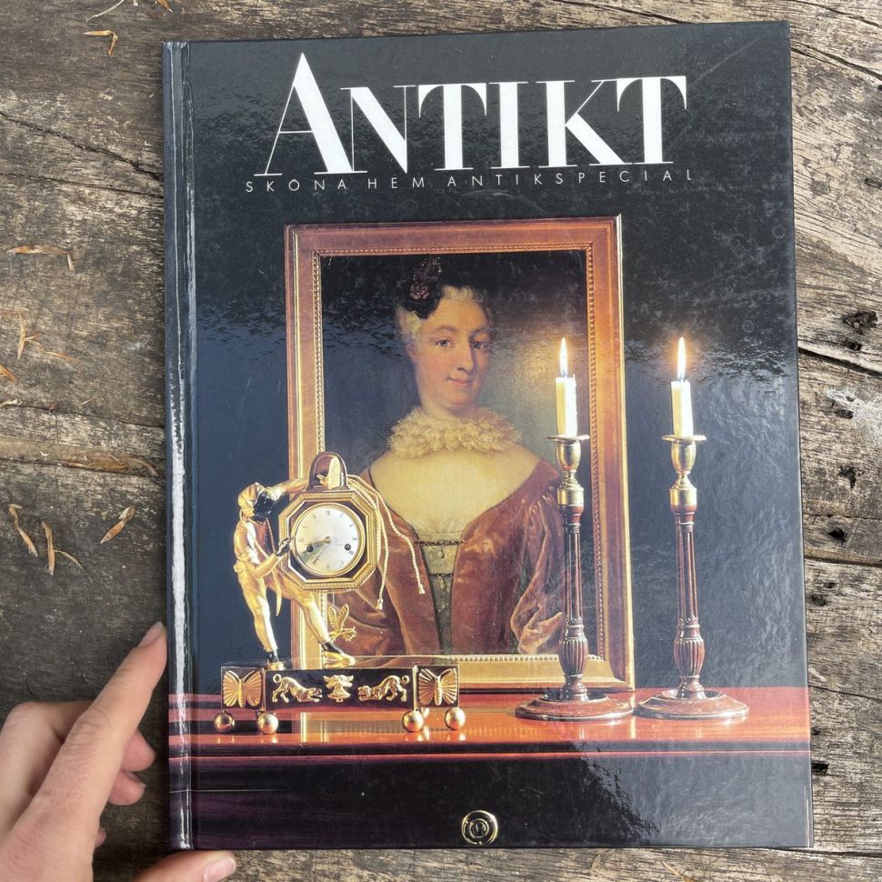 Книга Antikt в твердом переплете 136 стр.