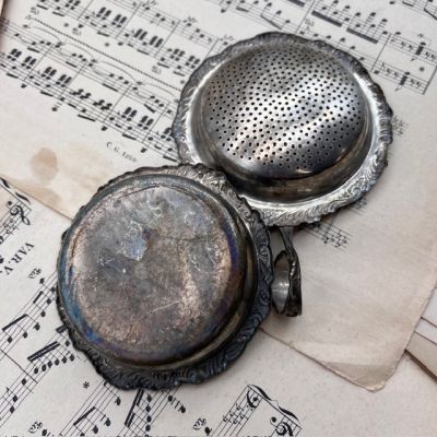 Ситечко для чая на подставке 9 см серебрение