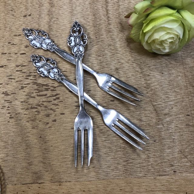 Вилка десертная 14 см мельхиор