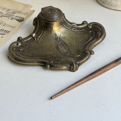 Чернильница старинная Франция латунь без чашечки 19 см 