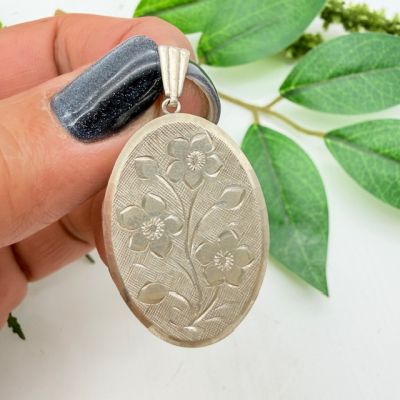 Кулон локет Цветы 3,5 см серебро штихельная гравировка