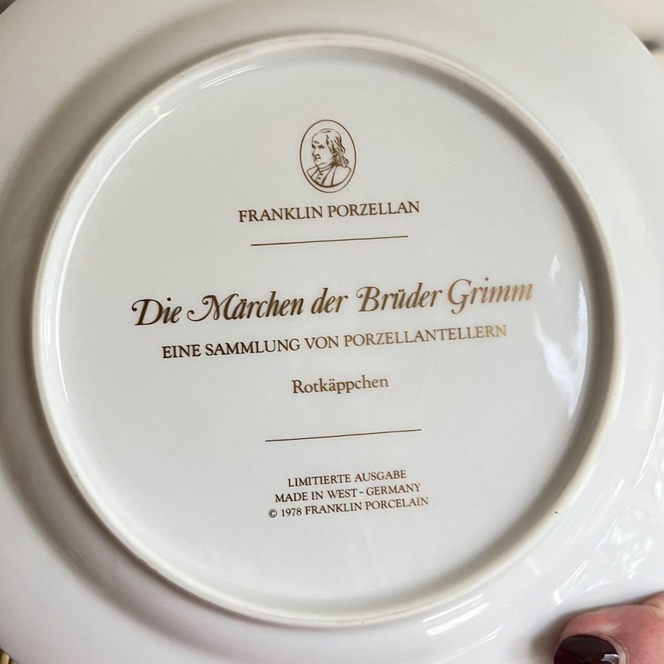 Тарелка Franklin Porcelain Сказки Красная шапочка 1978 г. W.Germany 