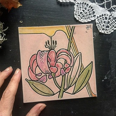 Плитка изразец Лилия