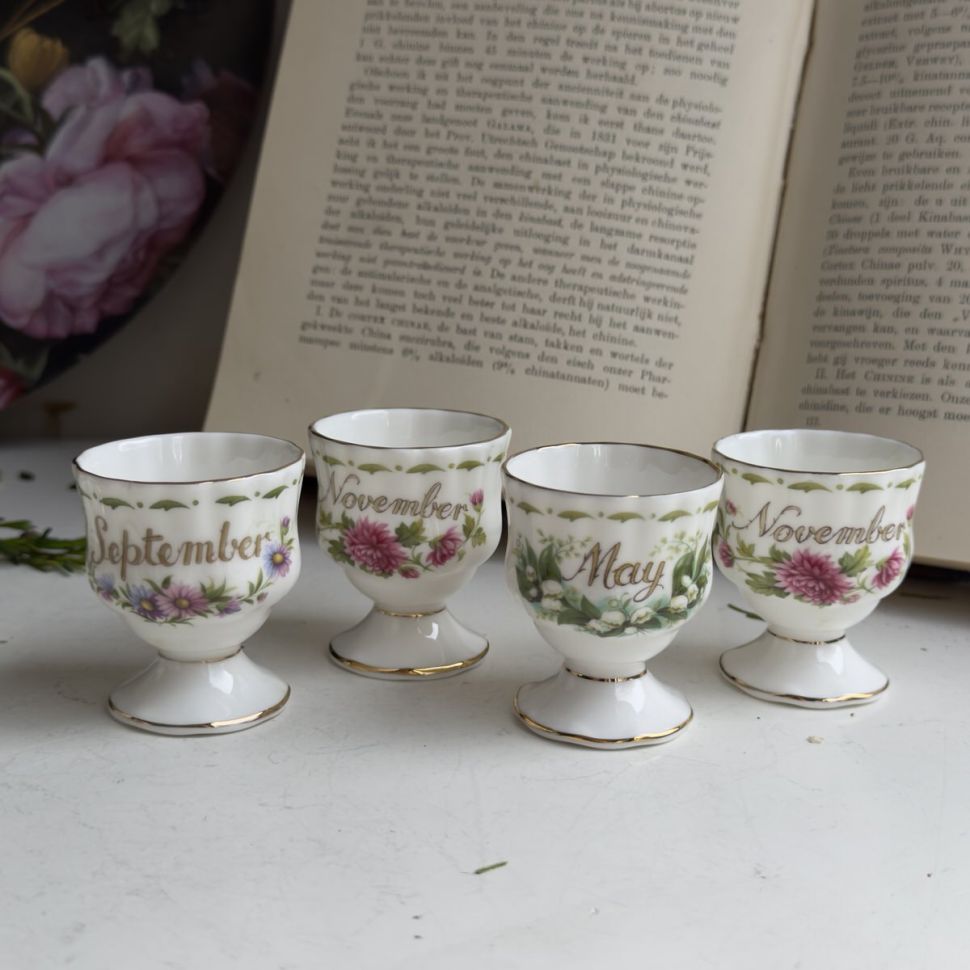 Подставка для яйца Royal Albert 12 месяцев Ноябрь 6 см Англия