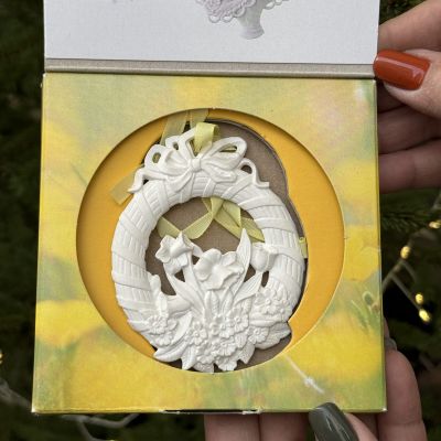 Подвес Hutschenreuther Венок 9 см бисквитный фарфор Германия 