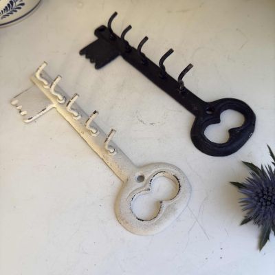 Вешалка для ключей 19 см чугун белая 