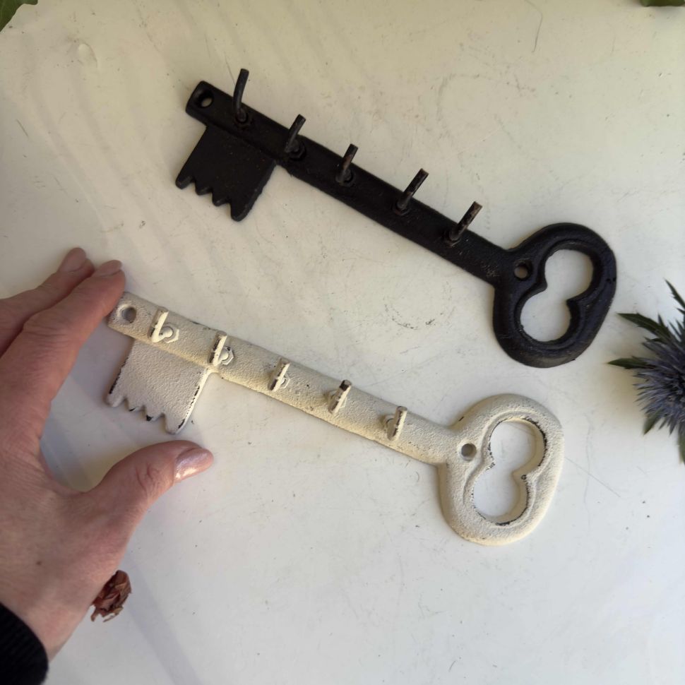 Вешалка для ключей 19 см чугун белая 