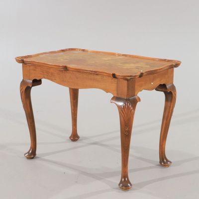 Столик 56х36см дерево, снимается поднос 