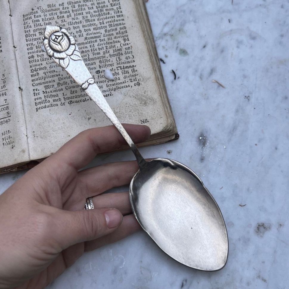 Лопатка для торта Роза 21 см мельхиор