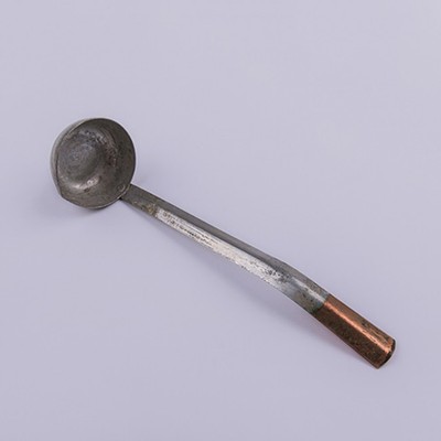 Половник с носиком оловянный