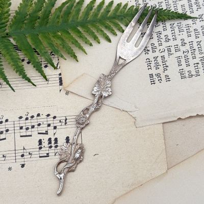 Вилка десертная Цветы 12 см серебрение