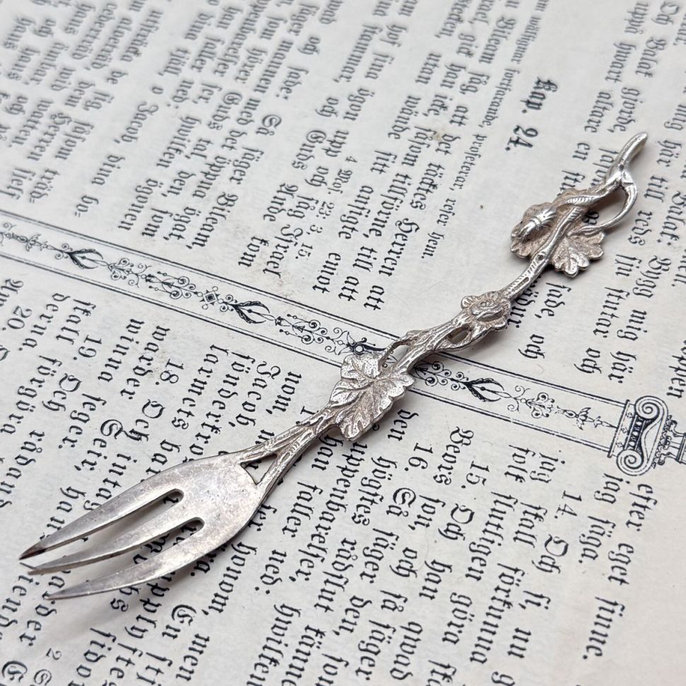 Вилка десертная Цветы 12 см серебрение