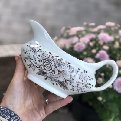 Соусник New Gardens Ironstone Англия (трещина на ручке)