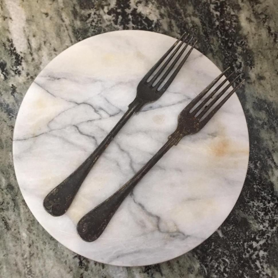 Вилка 18 см с вензелями мельхиор (патина)