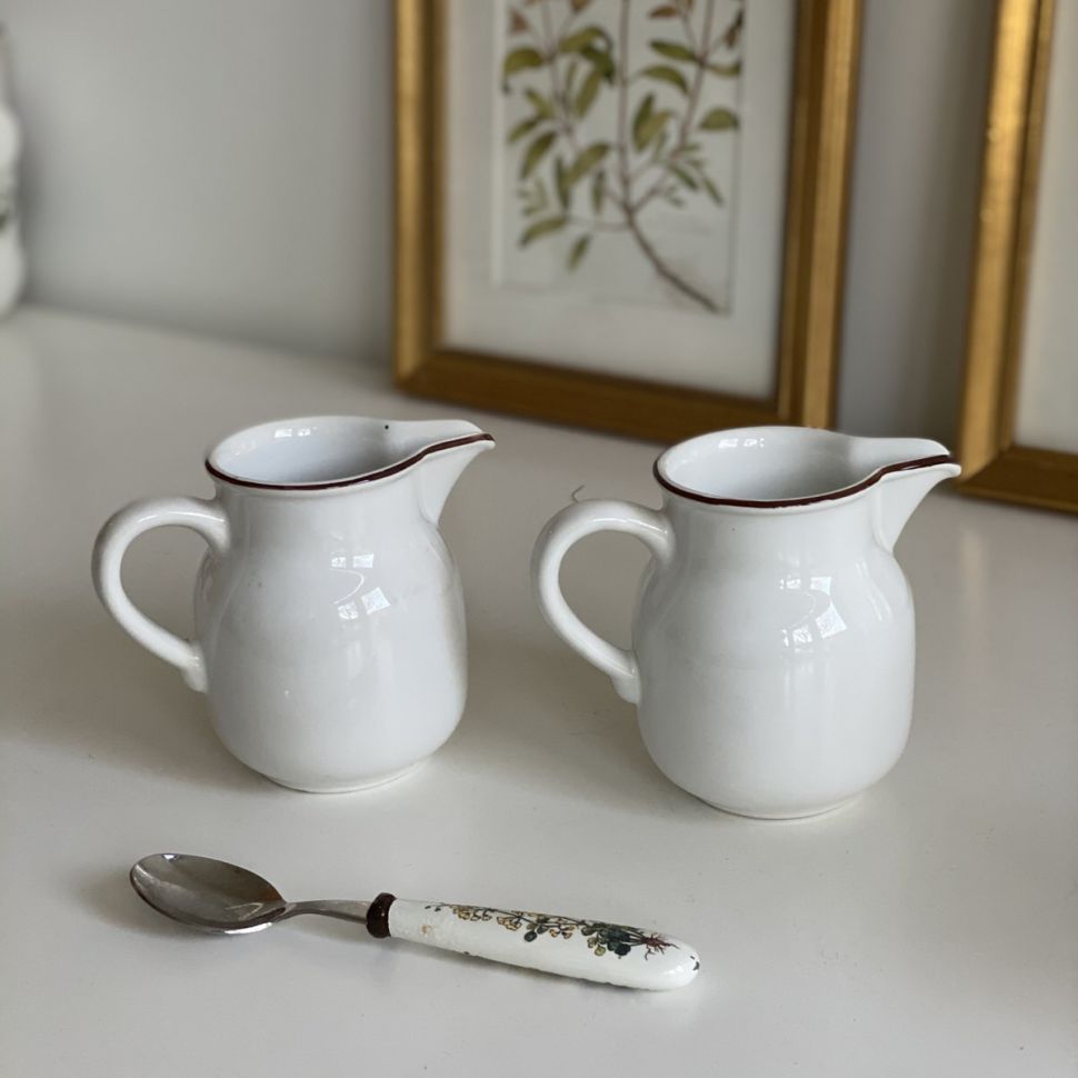 Молочник Botanica Oxalis сиреневый 200 мл