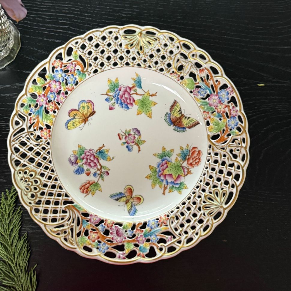 Тарелка Herend Queen Victoria 24 см фарфор золочение Венгрия ручная роспись