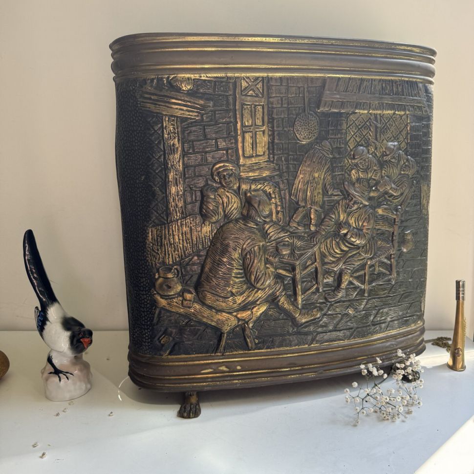 Зольник ведро на лапках латунь чеканка 50 см Голландия