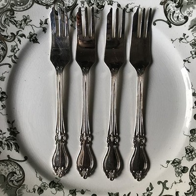 Вилка десертная