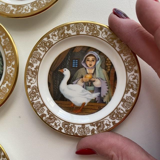 Тарелка Franklin Сказки 1981 Гусыня несущая золотые яйца