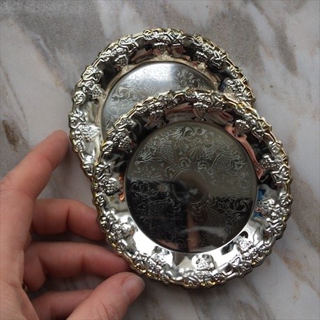 Блюдце подставка Виноград штихельная гравировка