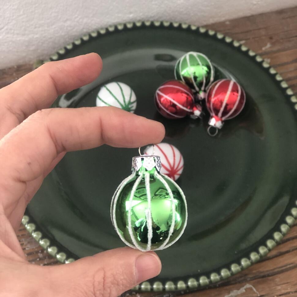 Елочная игрушка шар 3 см зеленый