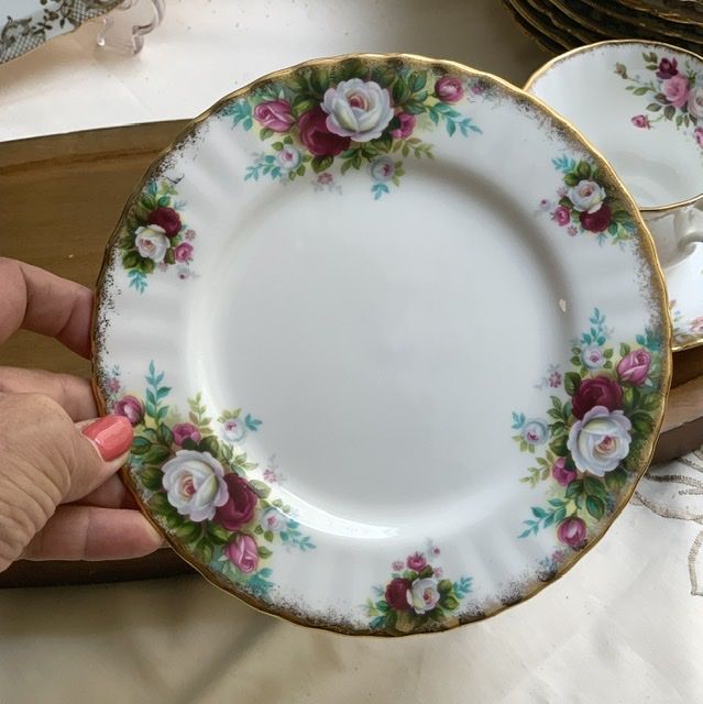 Тарелка для хлеба Royal Albert Celebration 18 см