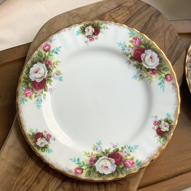 Тарелка для хлеба Royal Albert Celebration 18 см