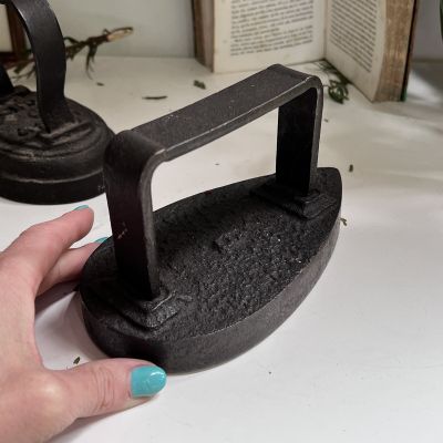 Утюг старинный 17 см чугун