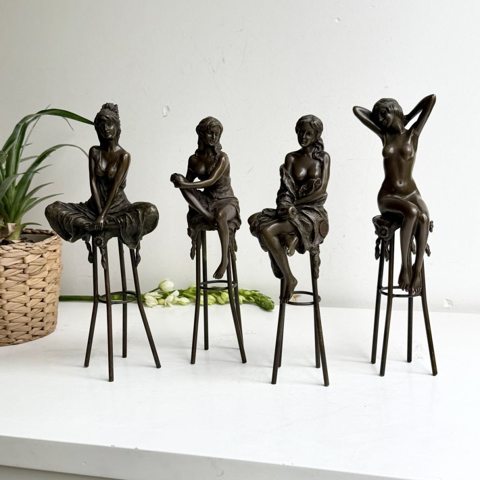 Статуэтка Девушка с яблоком Pierre Collinet 26 см Франция бронза 50-е гг