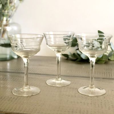 Бокал для шампанского с цветочной гравировкой, 40-е годы