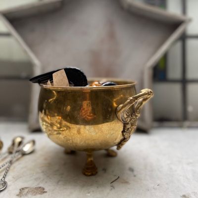 Кашпо 14 см с ажурными ручками латунь