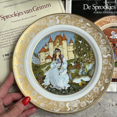 Тарелка Franklin Porcelain Сказки Принц-лягушка 1978 г. W.Germany 