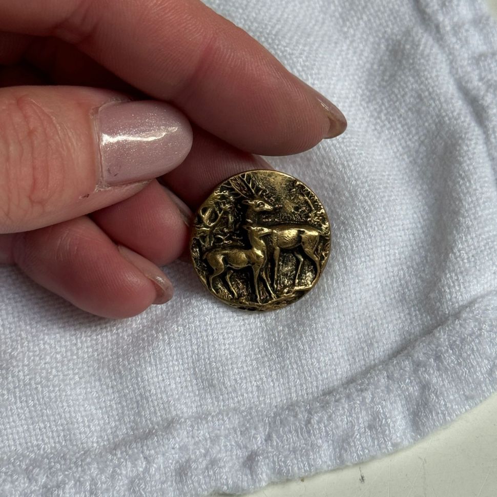 Пуговица старинная Косули 2,5 см латунь