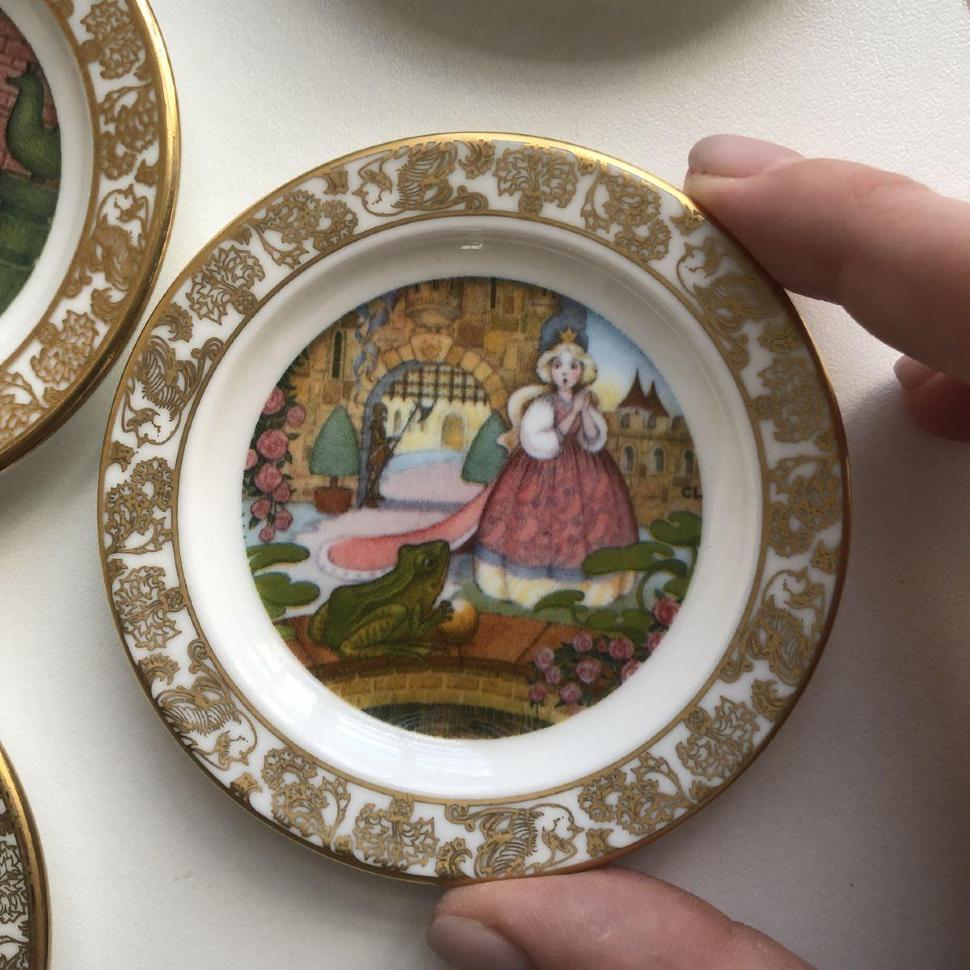 Тарелка Franklin Сказки 1979 Принц лягушка