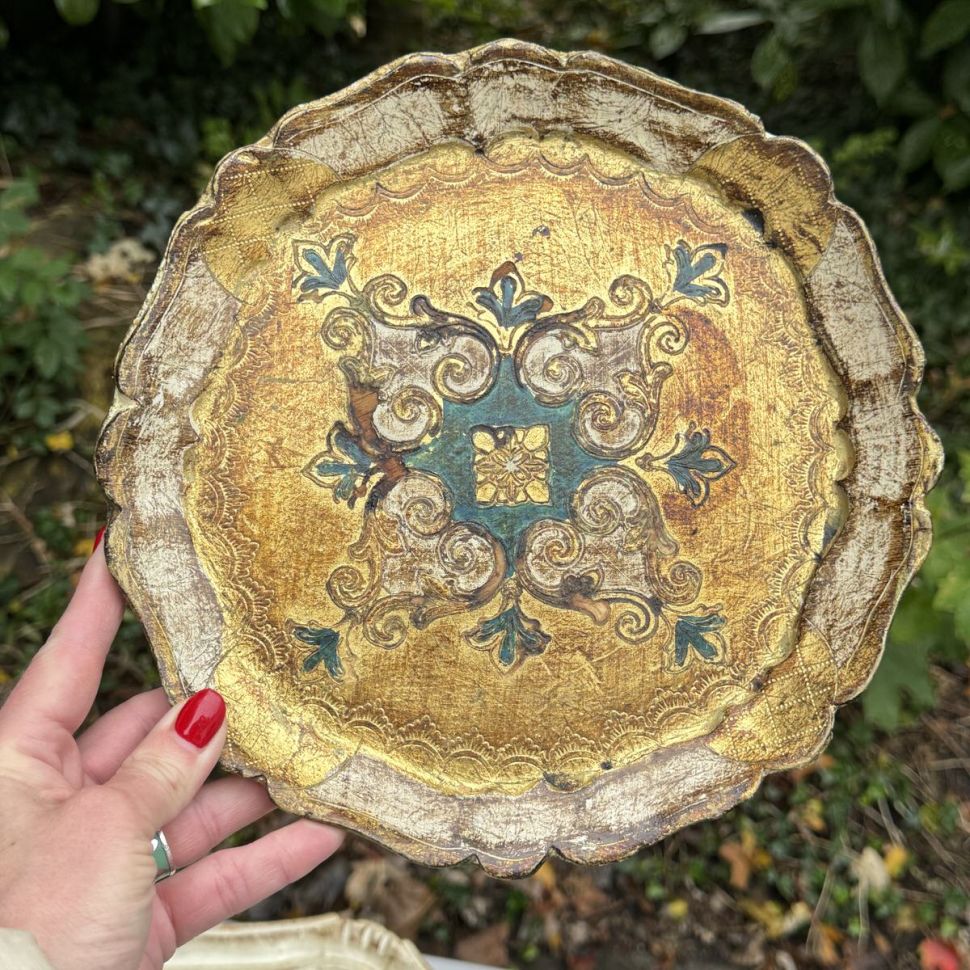 Поднос флорентийский с фигурным бортом 25 см Италия