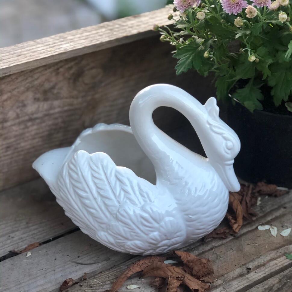 Кашпо Лебедь 24 см фарфор