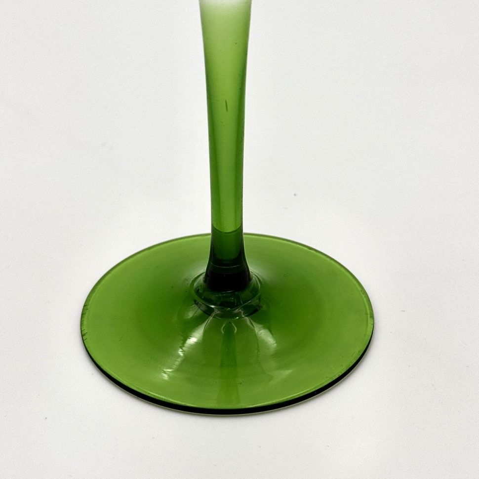 Бокал на тонкой зеленой ножке 170 мл хрусталь