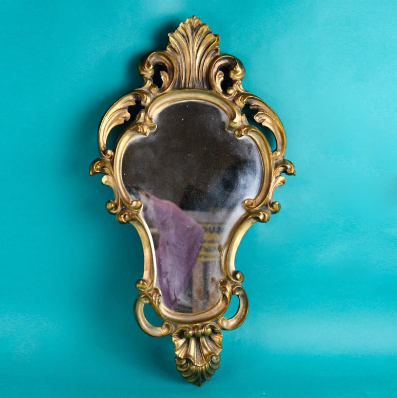 Зеркало в ажурной деревянной раме 50 см