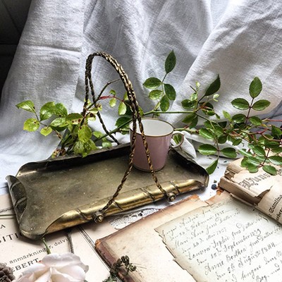 Поднос с рельефной ручкой