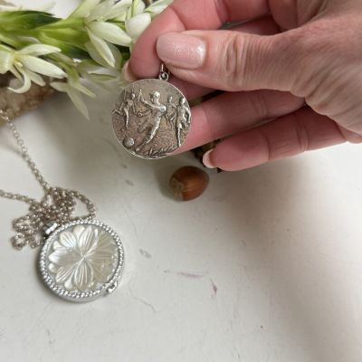 Медаль подвеска Футболист Победа 3 см серебро