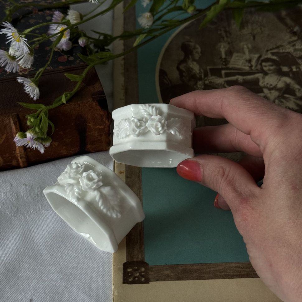 Кольцо для салфетки Роза 5 см фарфор