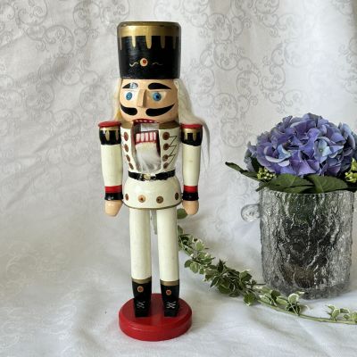 Статуэтка Щелкунчик дерево 34 см