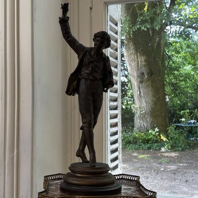 Скульптура Молодой повеса Франция 51 см, 19 век