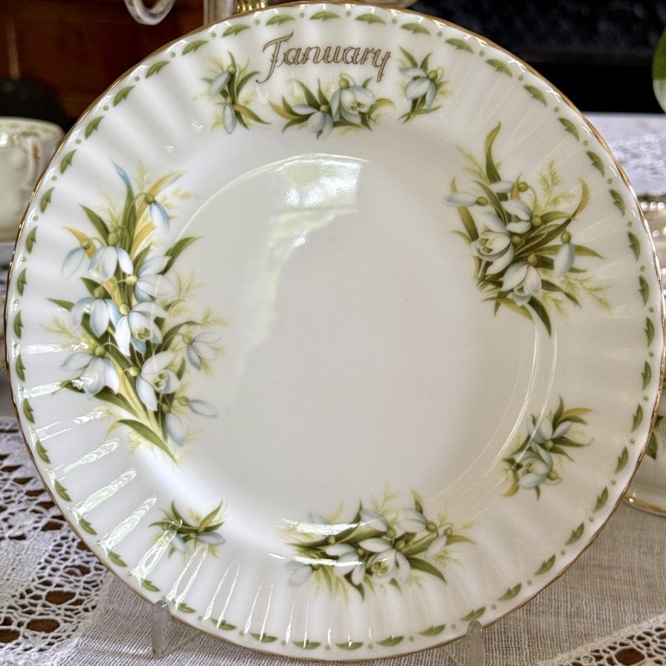 Тарелка Royal Albert 12 месяцев Январь 21 см Англия