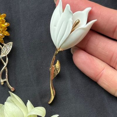 Брошь Белый тюльпан 7 см Германия