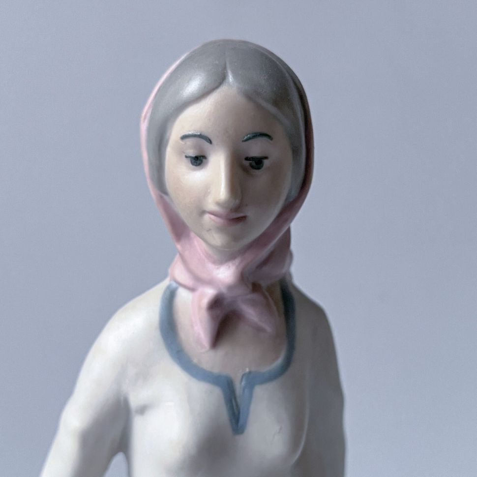 Статуэтка Пастушка 26 см фарфор Rex Валенсия