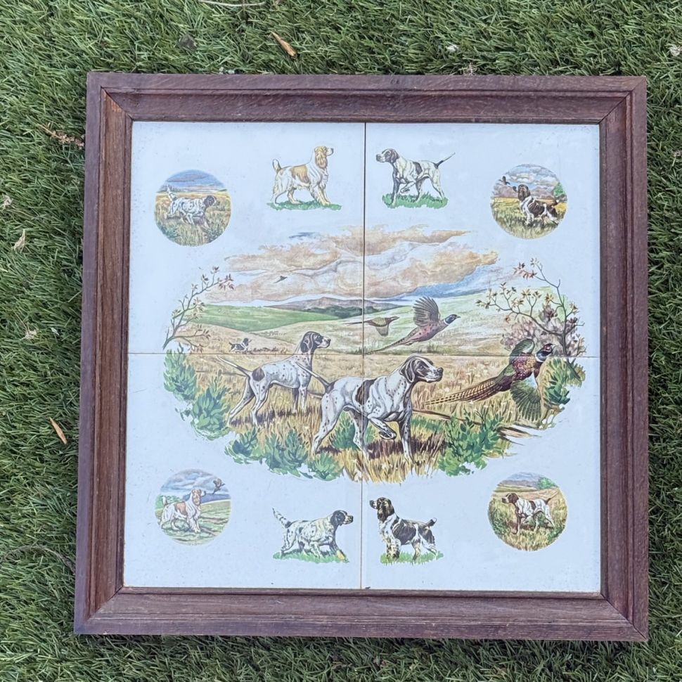 Панно из изразцов в деревянной раме 35х35 см 