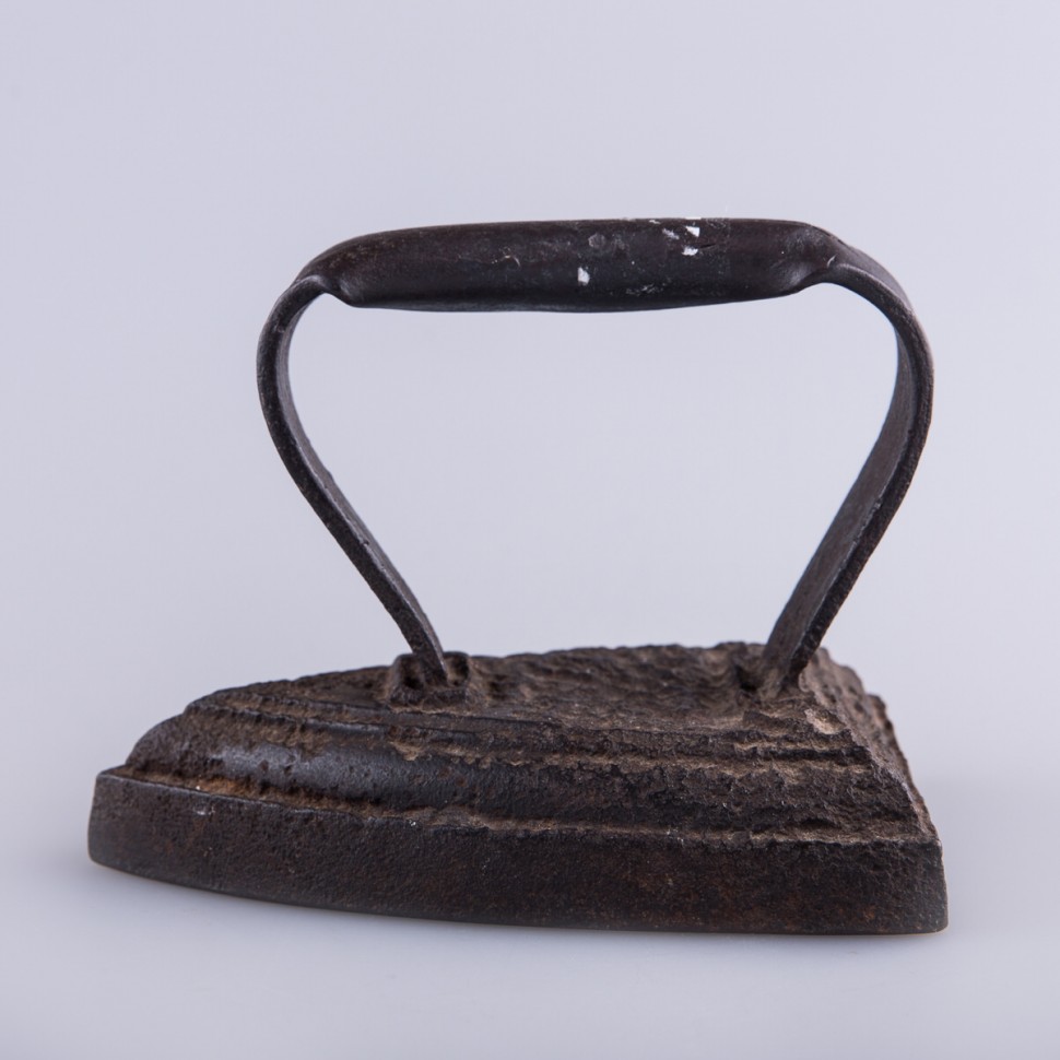 Утюг чугунный 